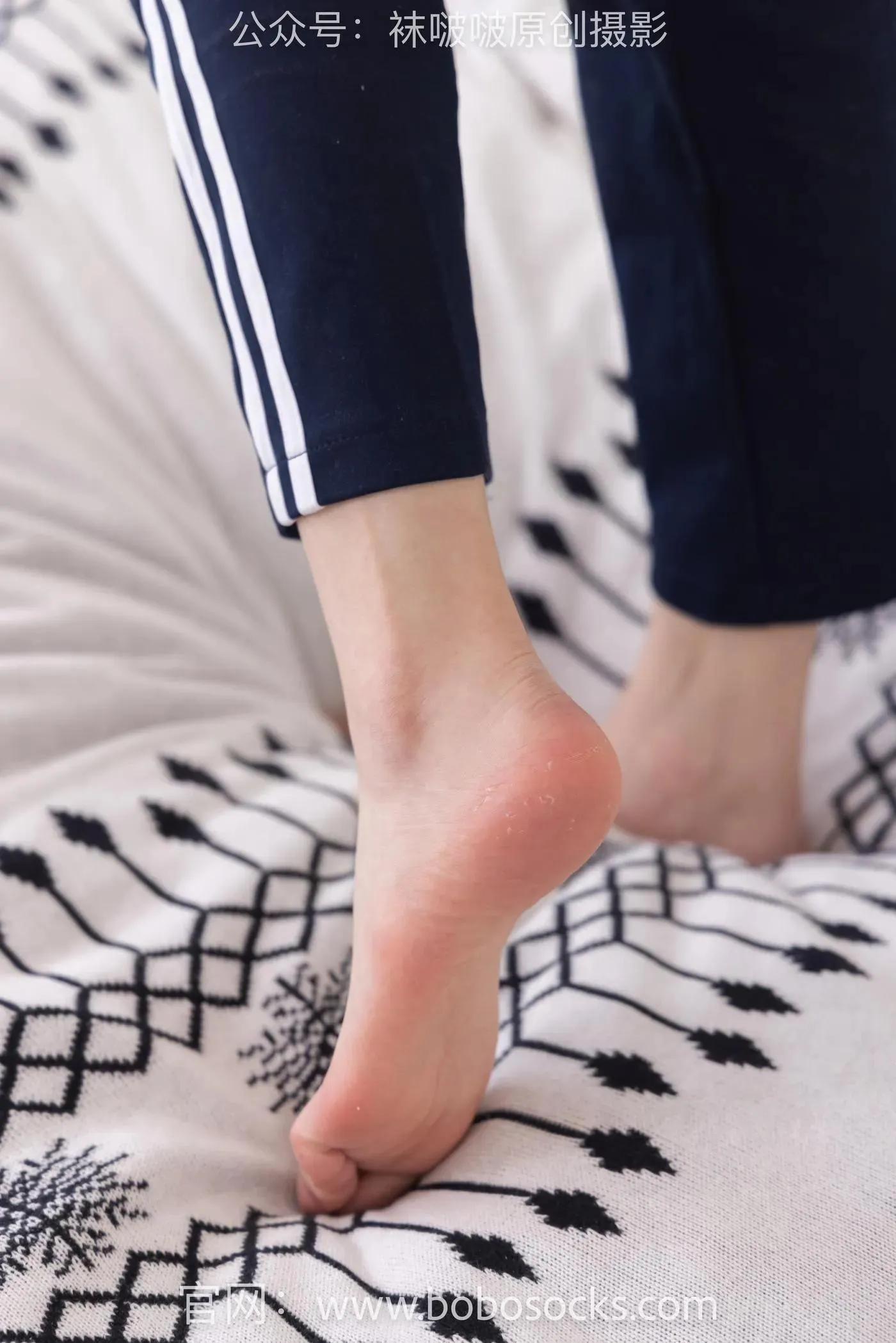 [BoBoSocks袜啵啵]NO.135 小甜豆-高跟鞋、黑丝（脚尖透明款）、裸足 [140P]插图5